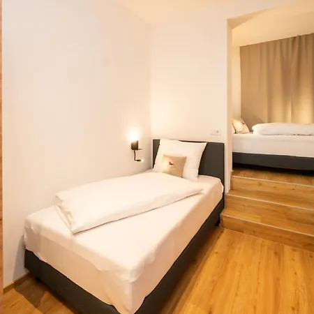 Kuckuck By We Rent, Hochkoenig Card Included