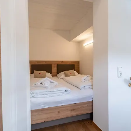 Kuckuck By We Rent, Hochkoenig Card Included *